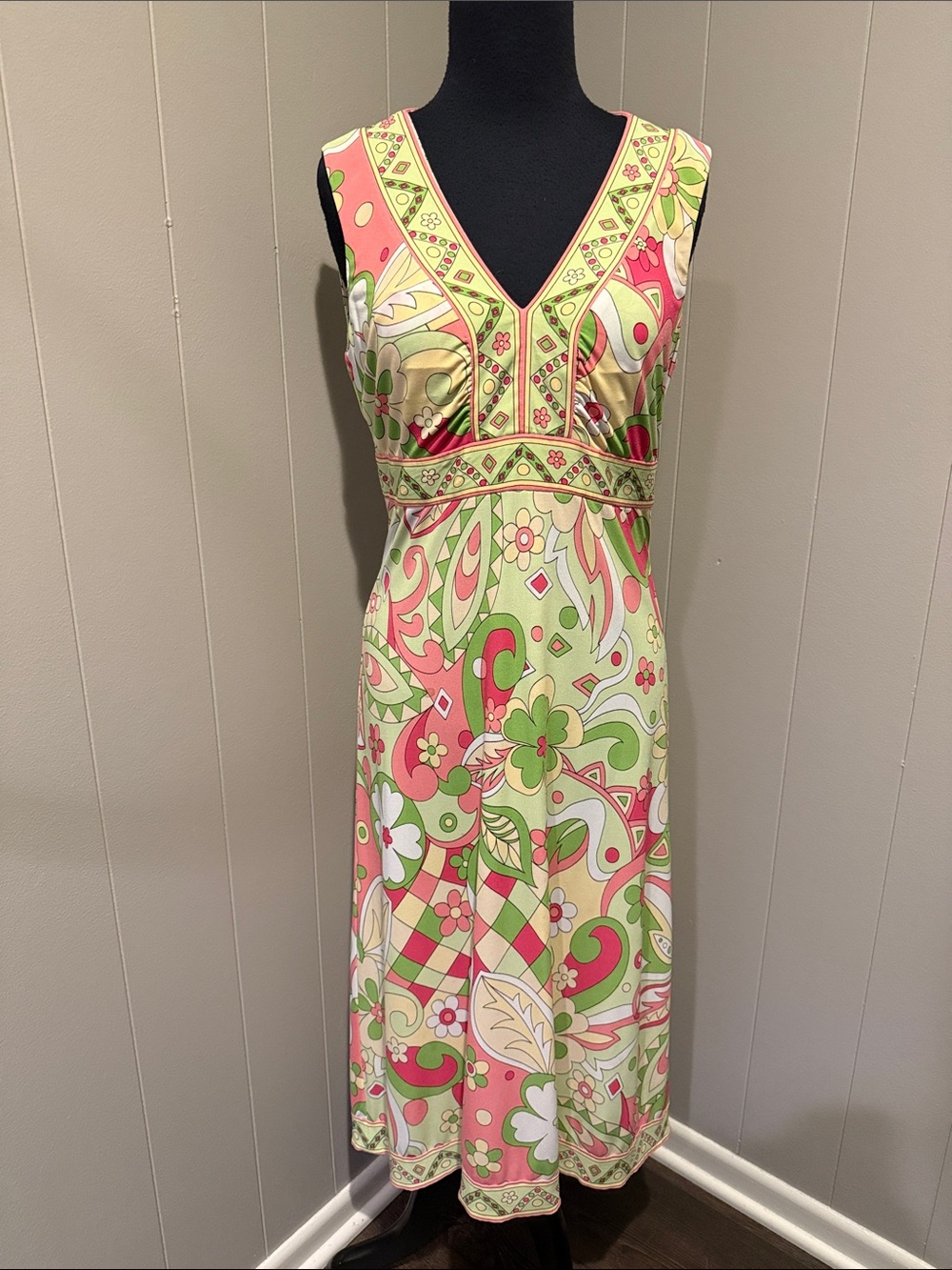 Tahari Women’s 2 Coral, Lime and Cream Sleeveless V-Neck Midi Dress